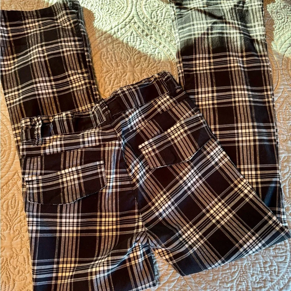 The children’s place black white and silver plaid boot cut girls size 10 pants